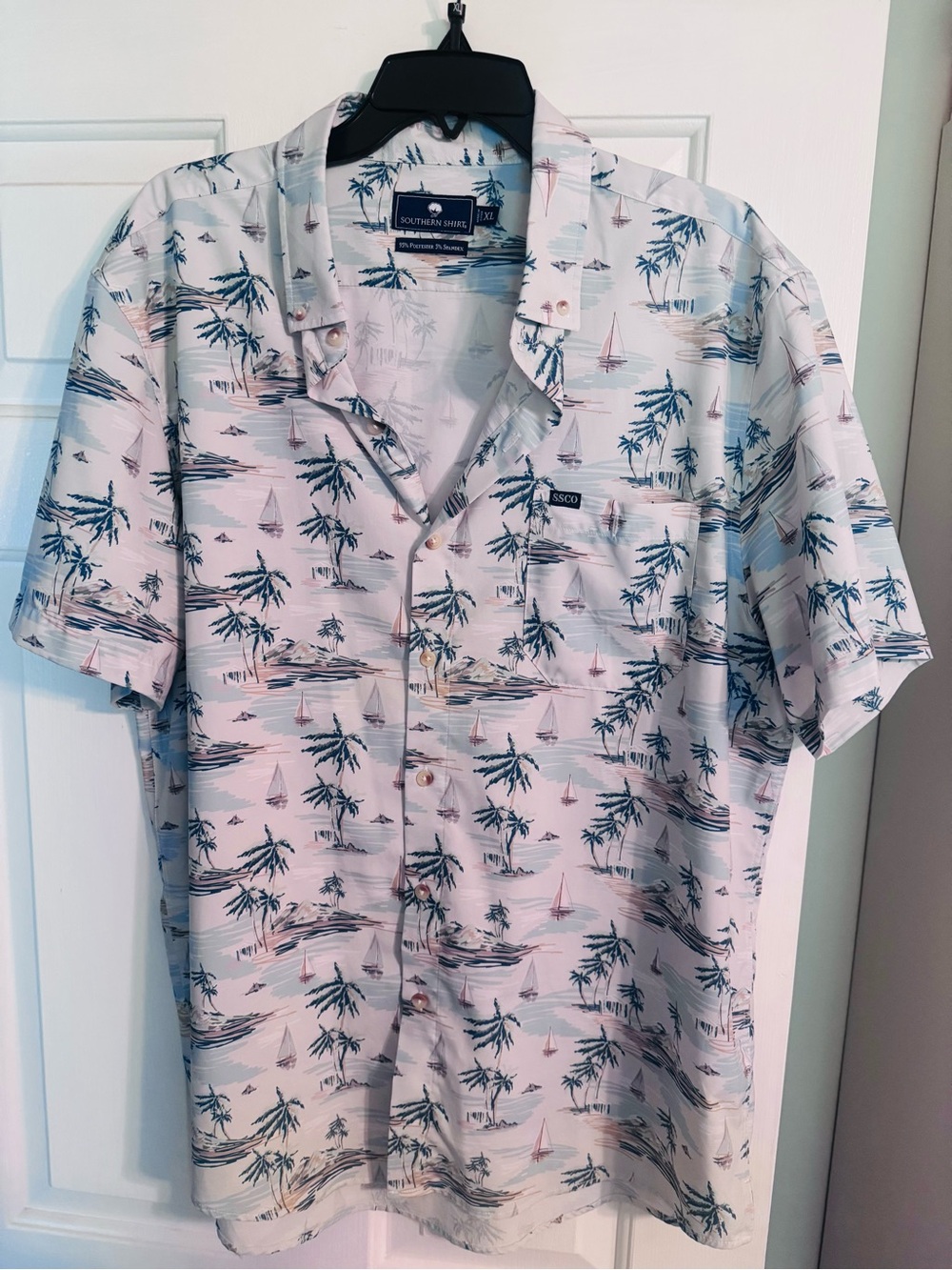 Southern Shirt White Short-Sleeve Button-Down with Blue Palm & Pink Sail Accents